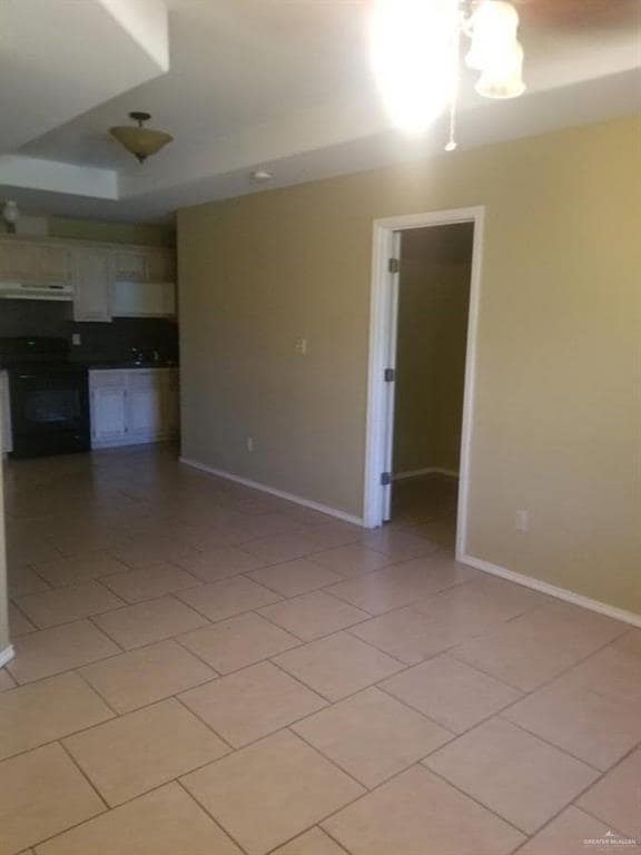 Building Photo - 12 Oasis Dr