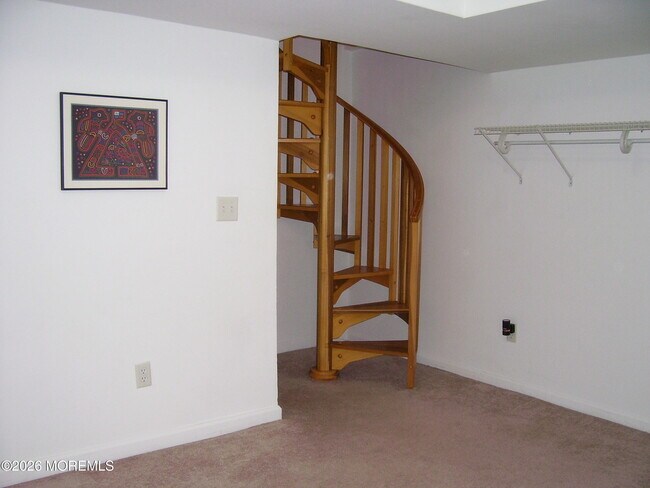 Building Photo - 218 2nd Ave