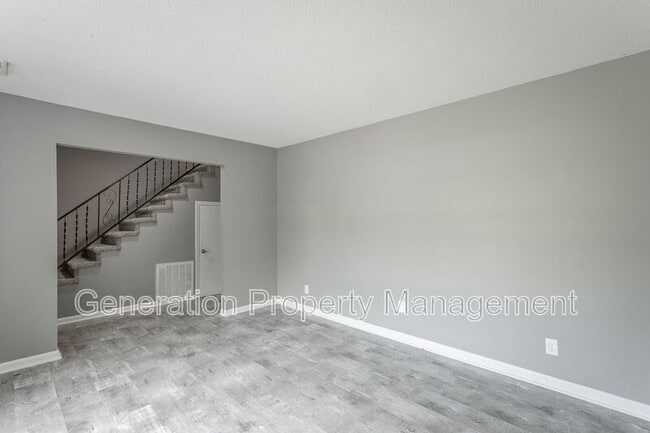 Building Photo - 510 Ely Rd