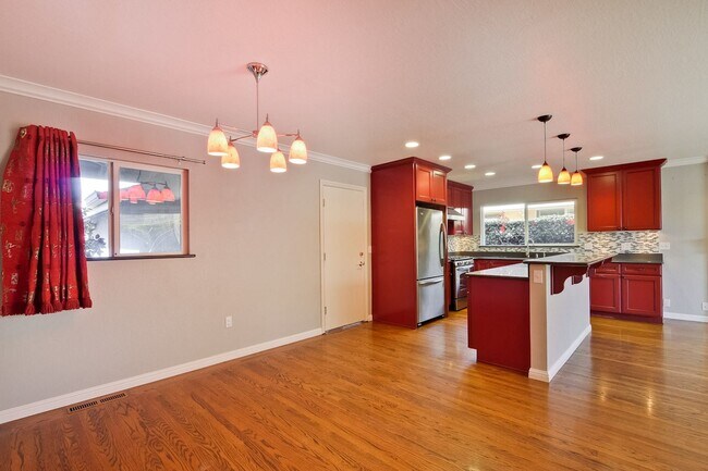 Building Photo - Wow! What a Great Home! Available Soon!