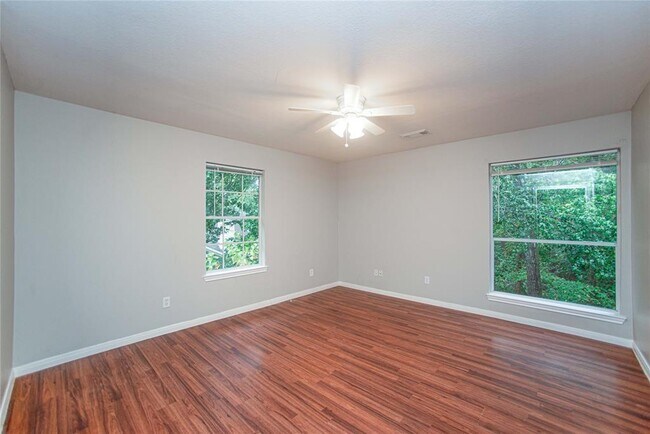 Building Photo - 1 Lake Forest Ct
