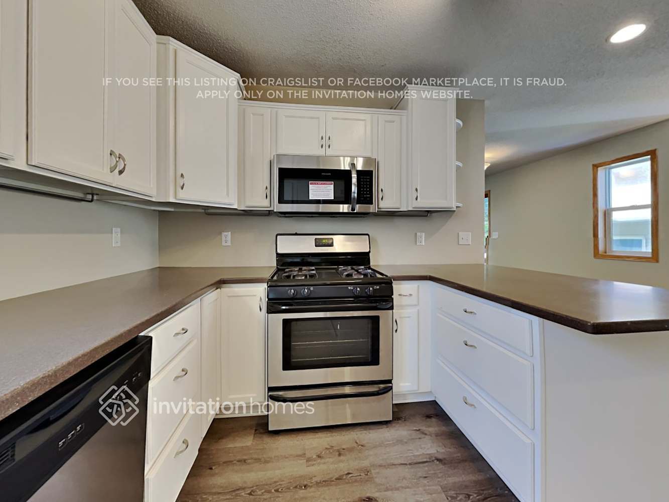 Building Photo - 85 Grove St