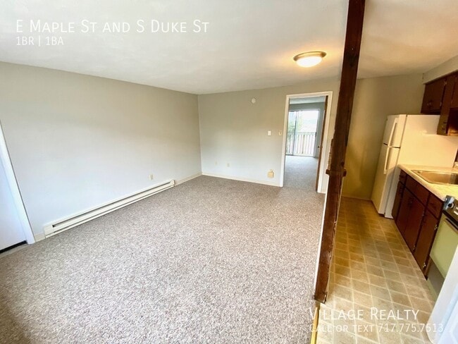 Building Photo - 509 E Maple St