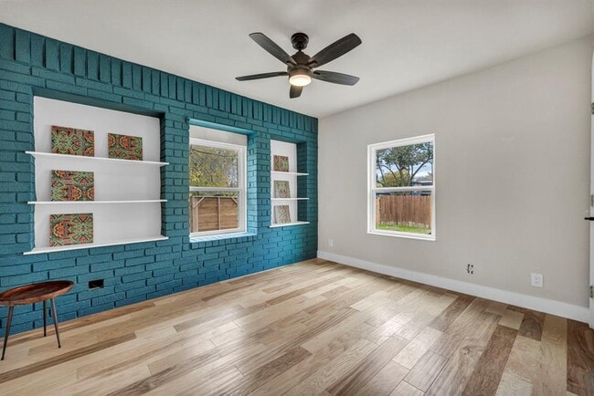 Building Photo - 6200 Kasper St