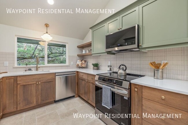 Building Photo - 2989 S Ivy St