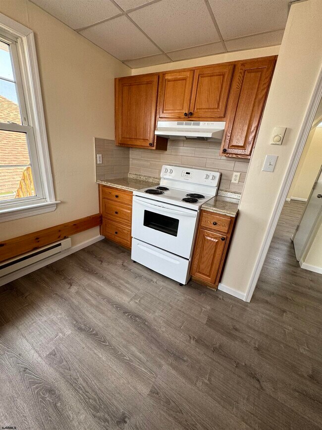 Building Photo - 6419 Ventnor Ave