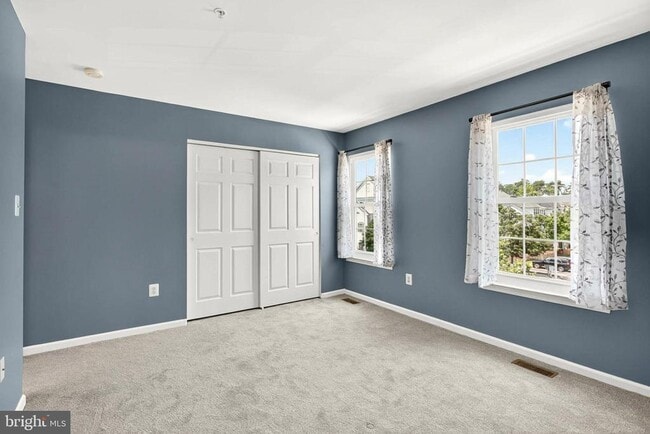 Building Photo - 8605 Willow Leaf Ln