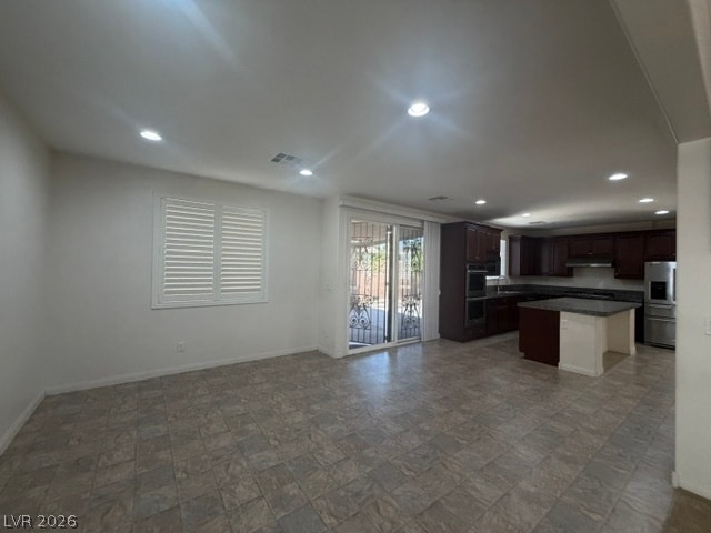Building Photo - 6460 W Diablo Dr