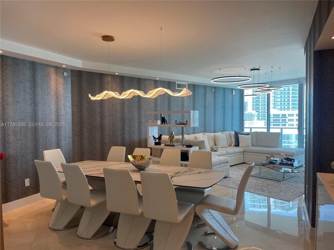 Building Photo - 3101 S Ocean Dr