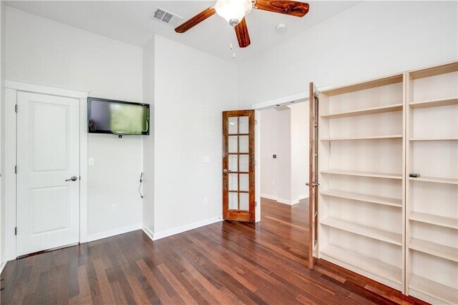 Building Photo - 3908 Mattie St