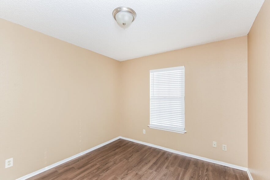 Building Photo - 2521 Galemeadow Dr