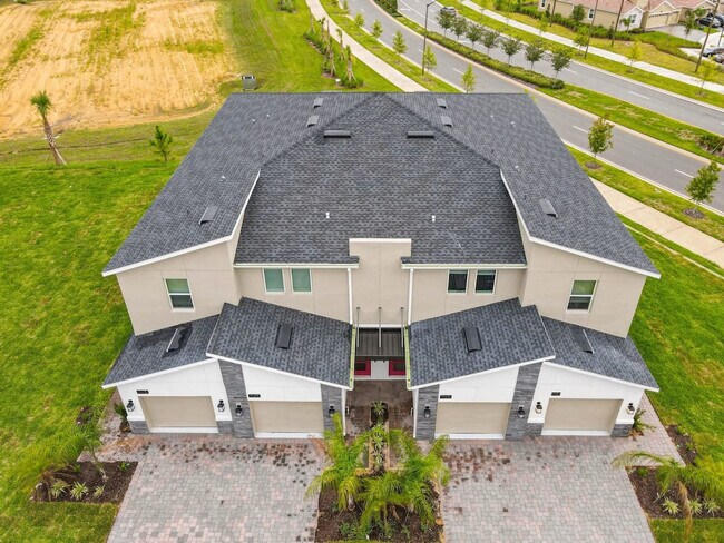 Building Photo - 1147 Drop Ln
