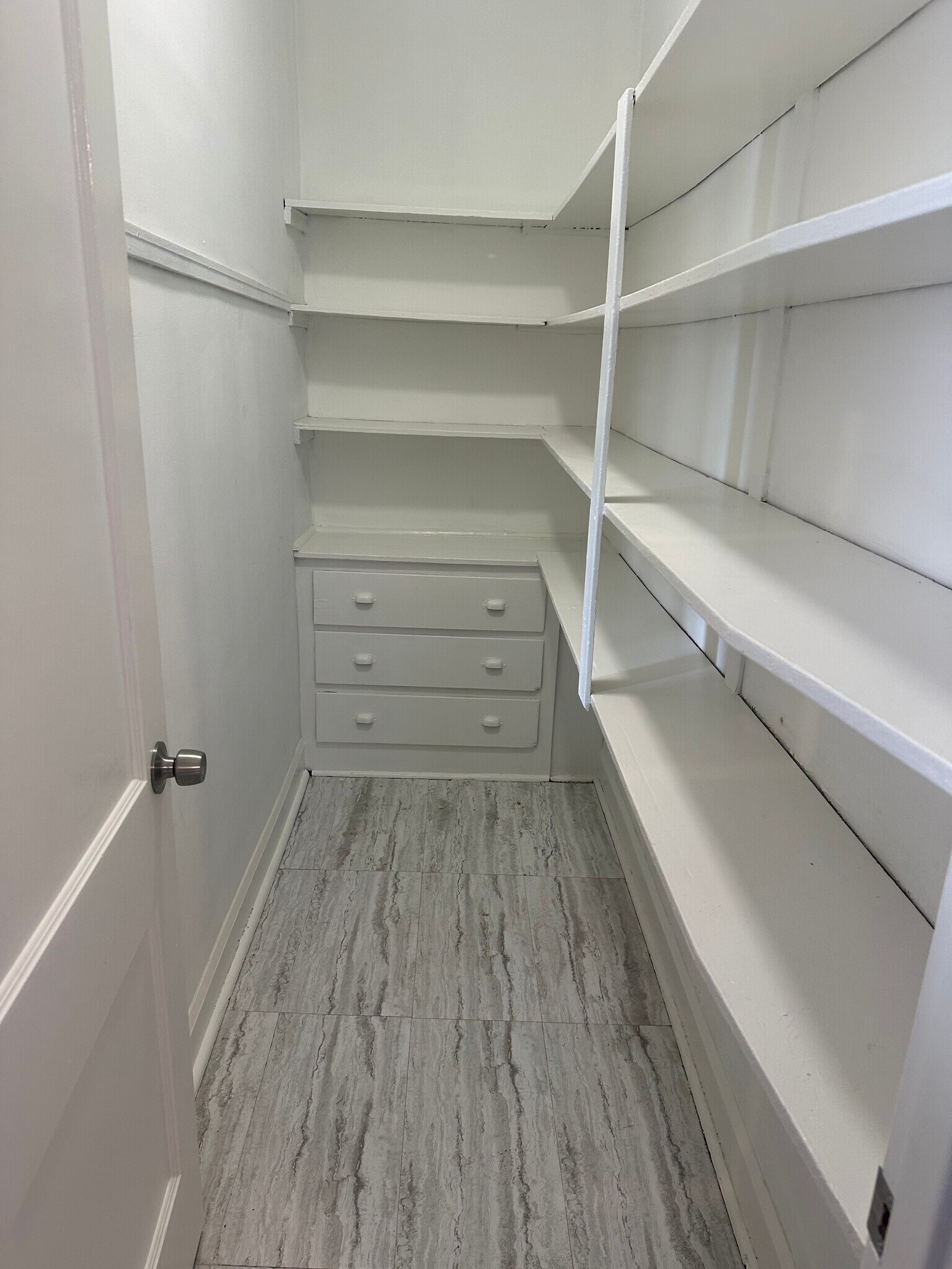 Building Photo - 2536 N Austin Ave