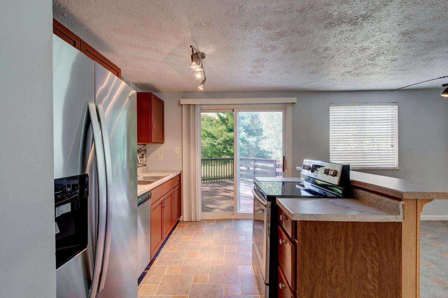 Building Photo - Gorgeous Fishers Home in a Sought-After Community