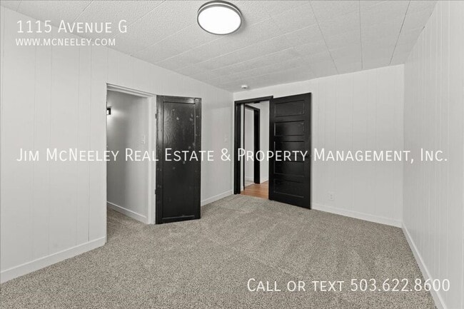 Building Photo - 1115 Avenue G