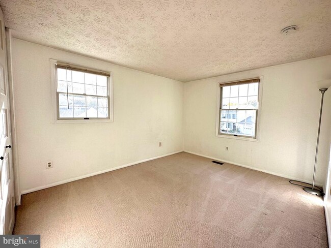 Building Photo - 4313 Lamarre Dr
