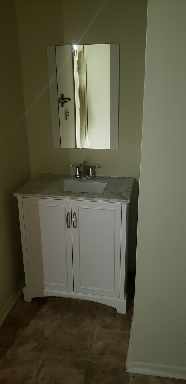 Bathroom - 2810 Reservoir St