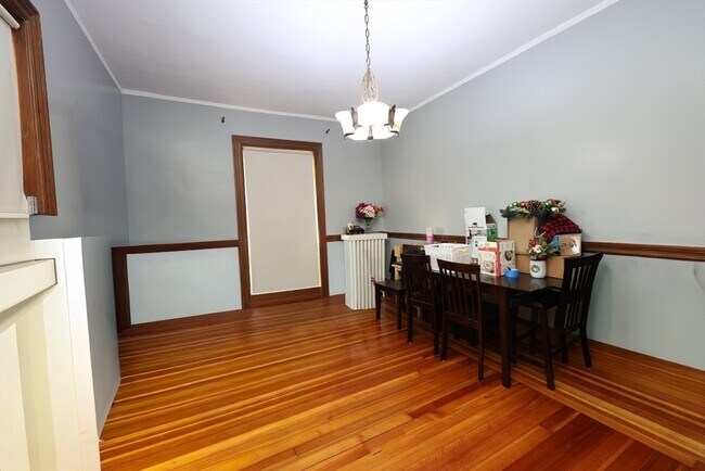 Building Photo - 19 Burton Terrace