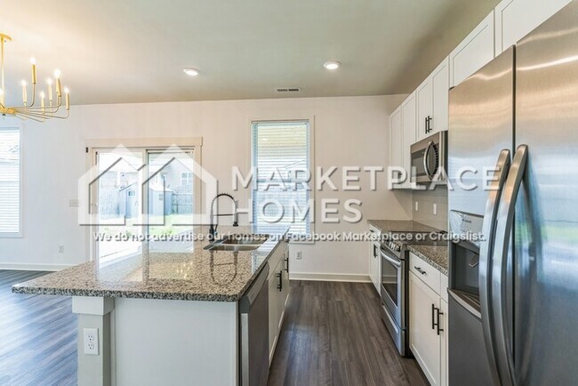 Building Photo - 318 Whisper Wood Wy