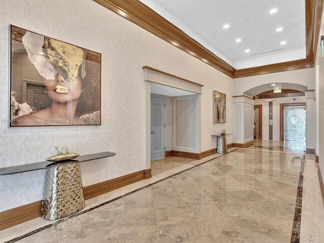 Building Photo - 16500 Collins Ave