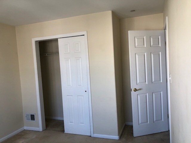 Building Photo - 112 Beach Way