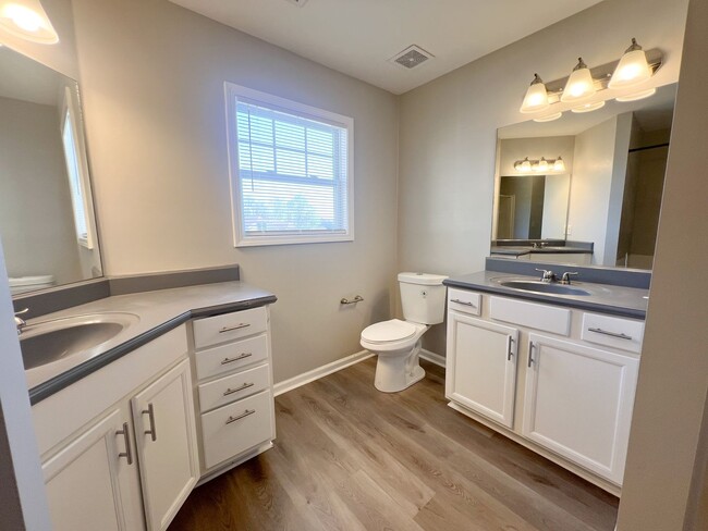 Building Photo - Beautiful 3-Bedroom Home with Bonus Room, ...