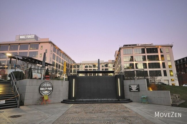 Building Photo - 2841 Tully Square
