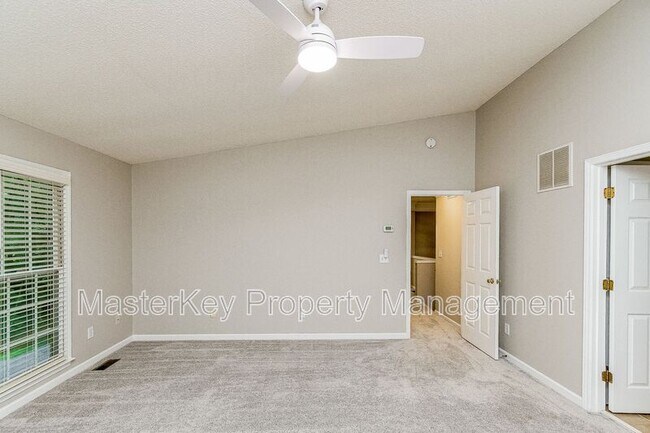 Building Photo - 105 Woodshire Ln