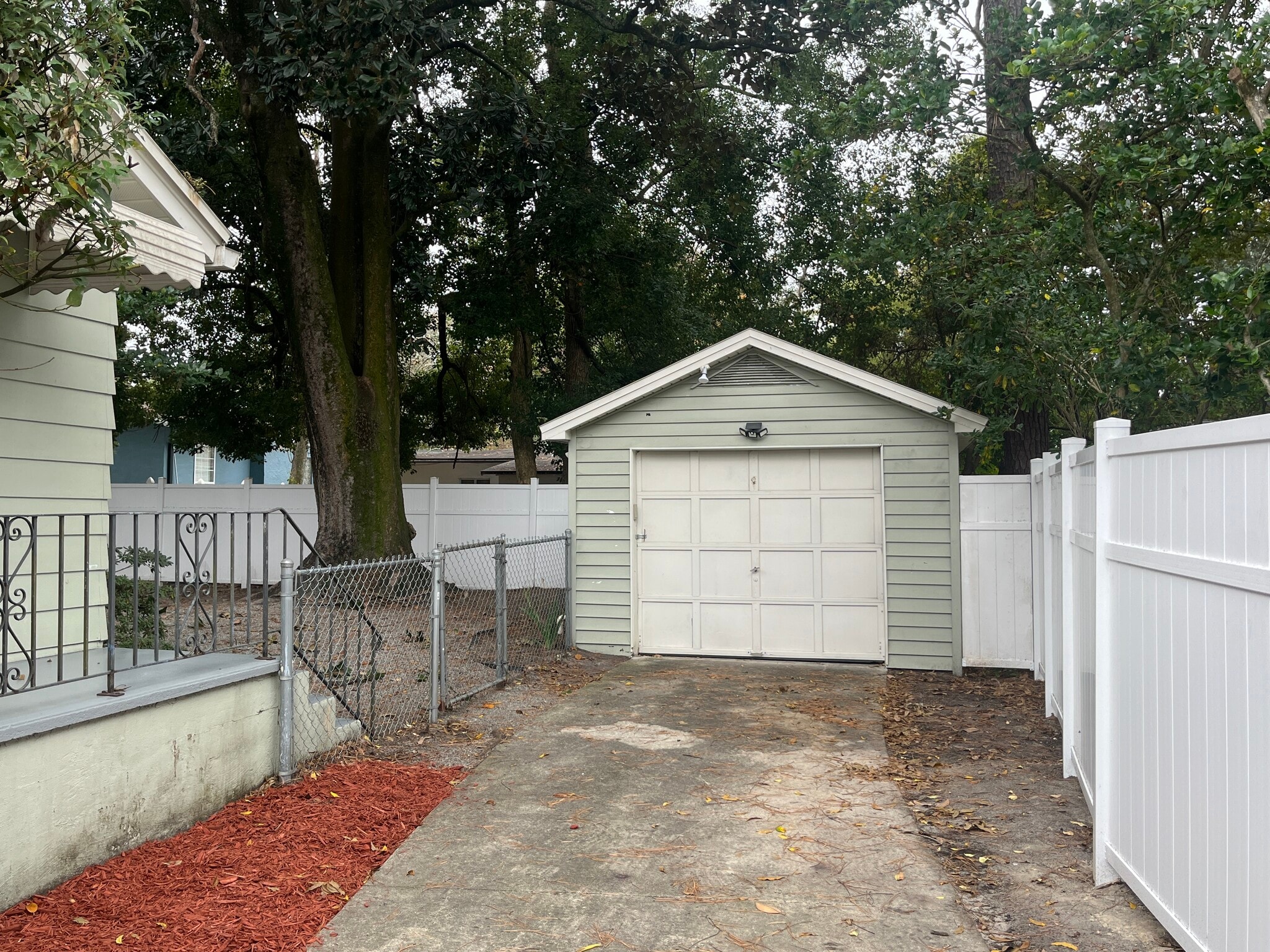 Building Photo - 2114 Arcadia Pl