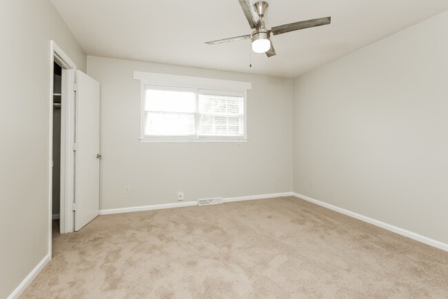 Building Photo - 1317 Mathis Ferry Rd