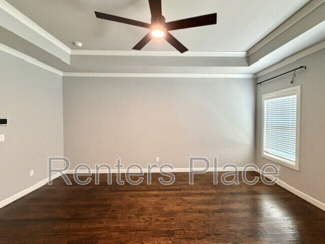 Building Photo - 803 E Delmar Pl