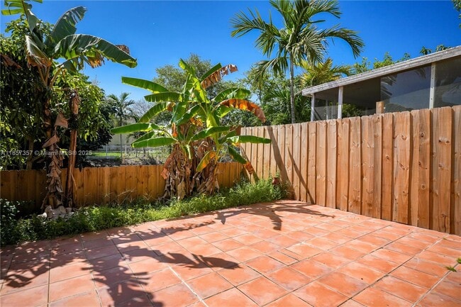 Building Photo - 8302 SW 103rd Ave