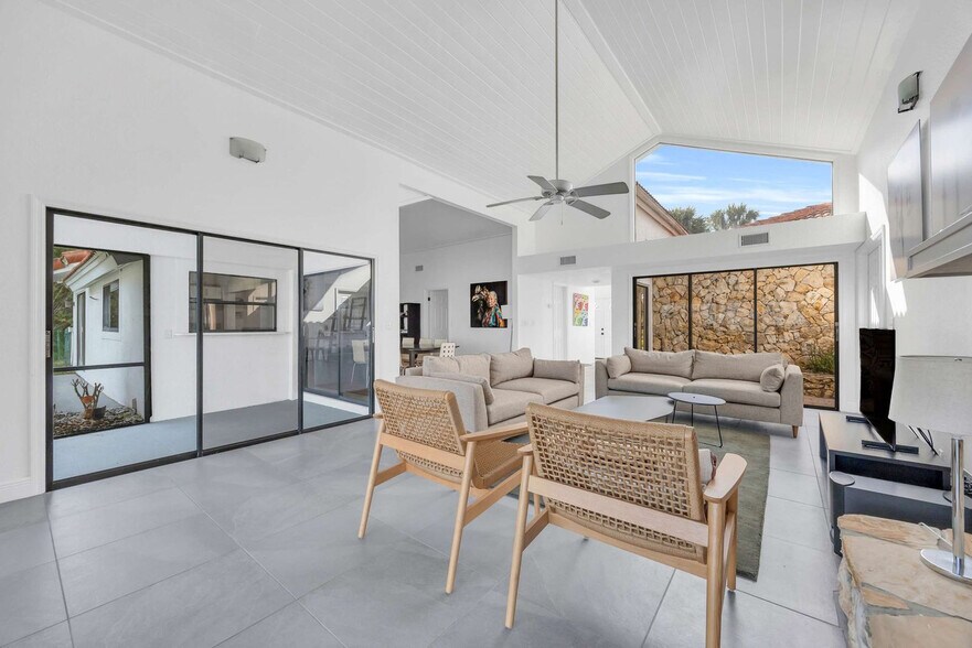 Building Photo - 13330 Skiing Paradise Blvd
