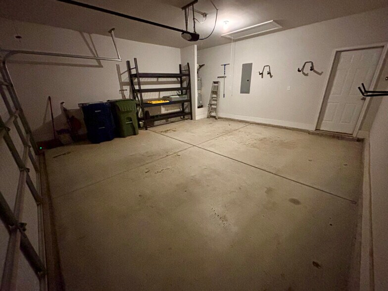 Building Photo - 9133 Monteagle Blvd SE