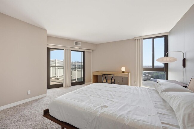 Building Photo - 2700 Atlantic Ave