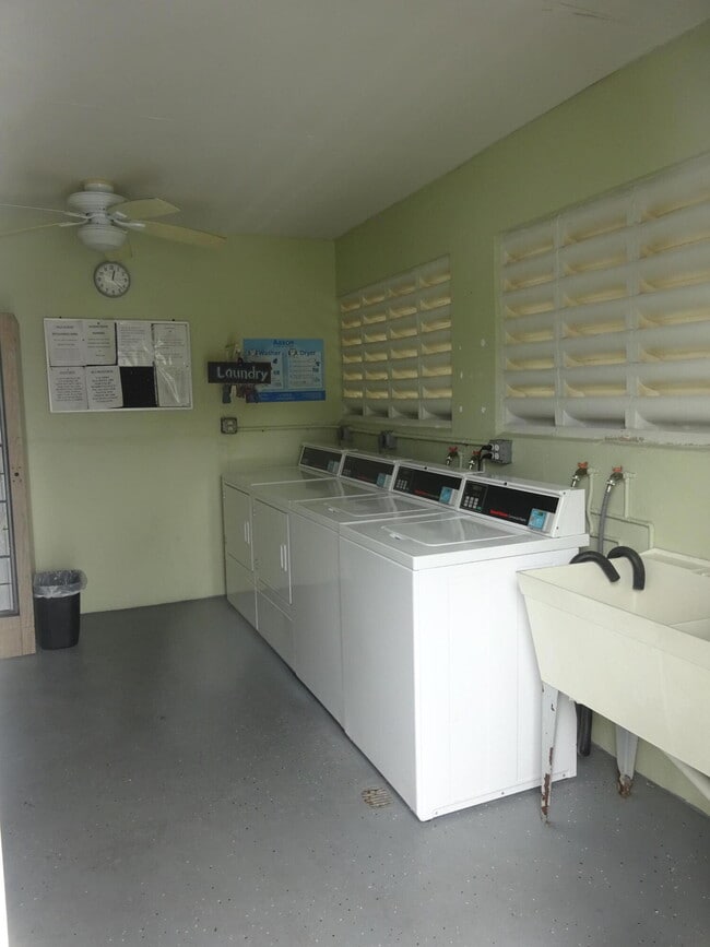 Building Photo - 2864 Crosley Dr E