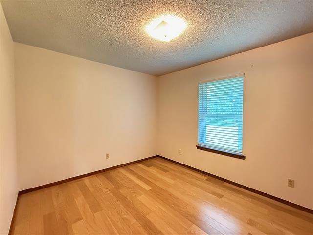Building Photo - 2825 E Parker Rd