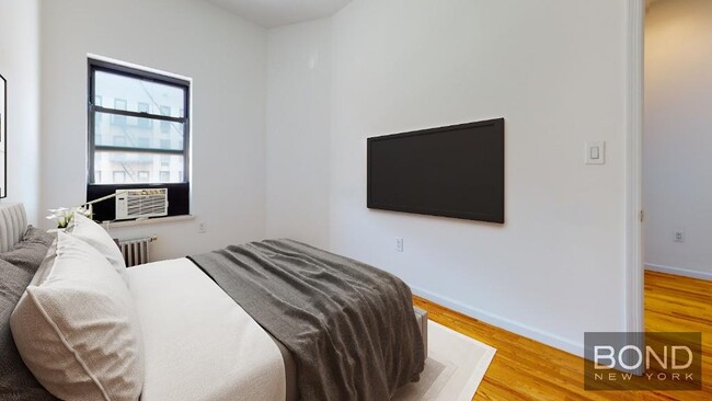 Building Photo - 96 Third Avenue