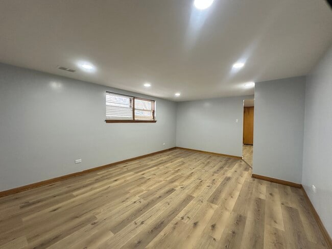 Building Photo - 3000 N Austin Ave