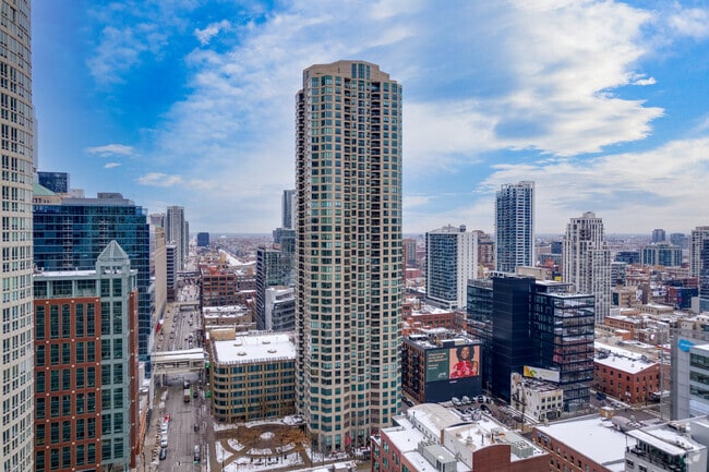 Building Photo - 400 N LaSalle St