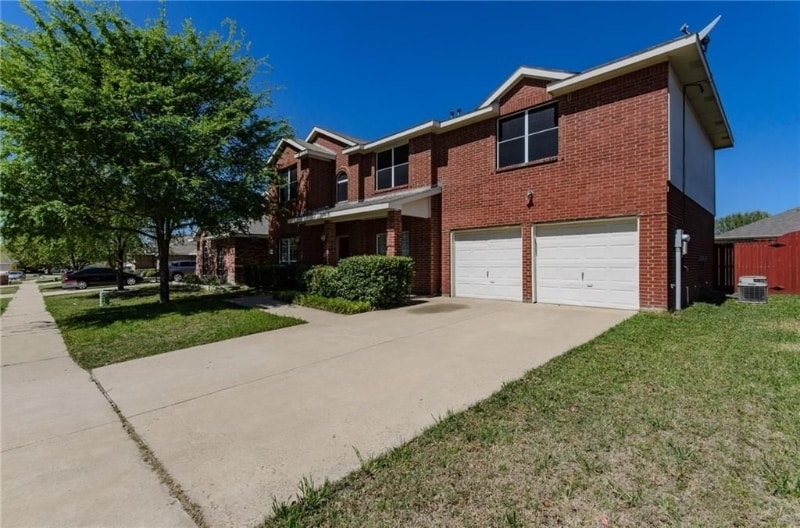 Building Photo - 1809 Eastfork Ln