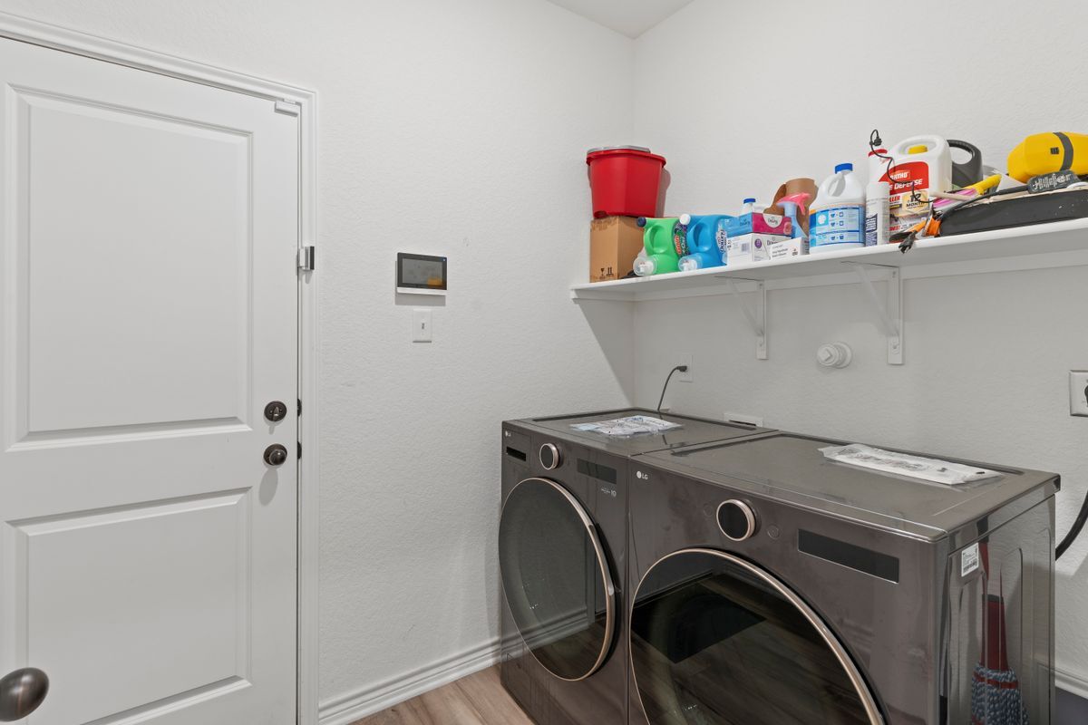 Building Photo - 5714 Agave Spine