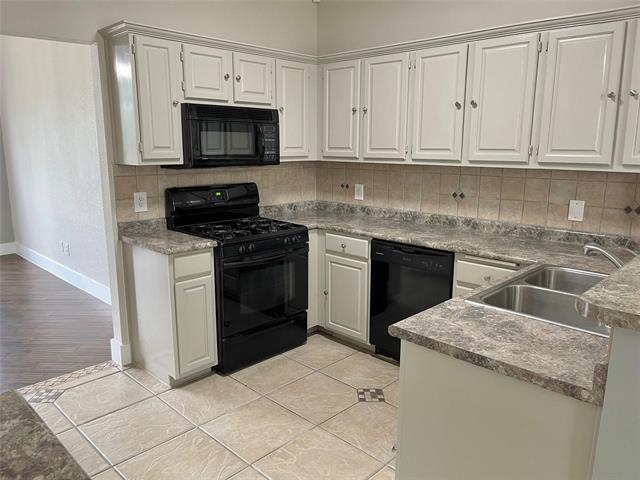 Building Photo - 6706 Bluebell Dr