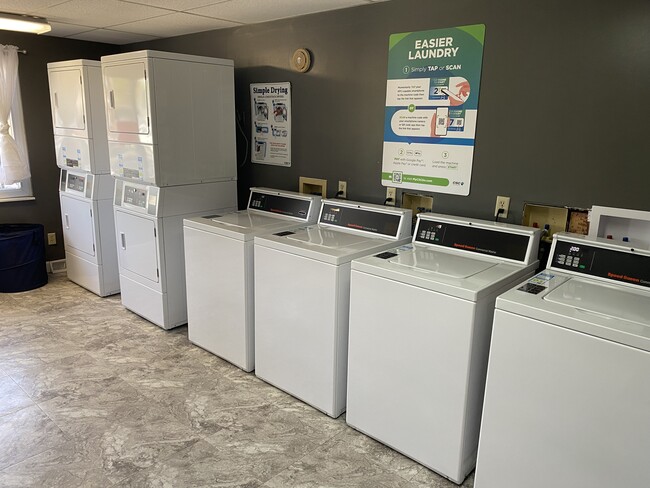 Laundry Facility - Green Valley Apartments