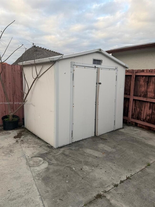 Building Photo - 5114 SW 133rd Ct Dr