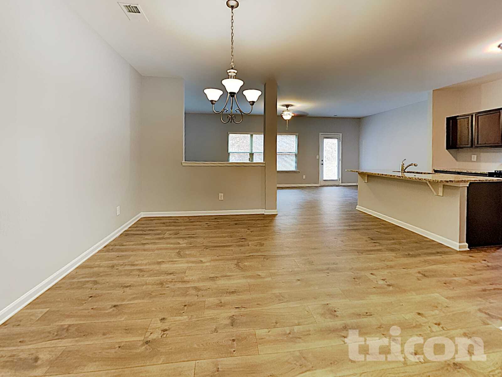 Building Photo - 3323 Lowland Dr