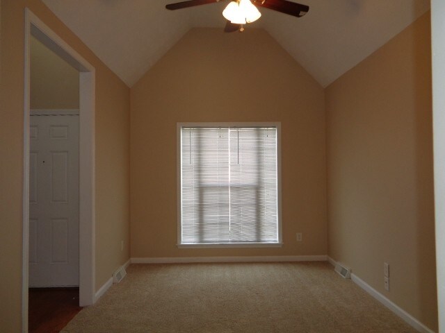 Building Photo - 308 Schoolhouse Ct