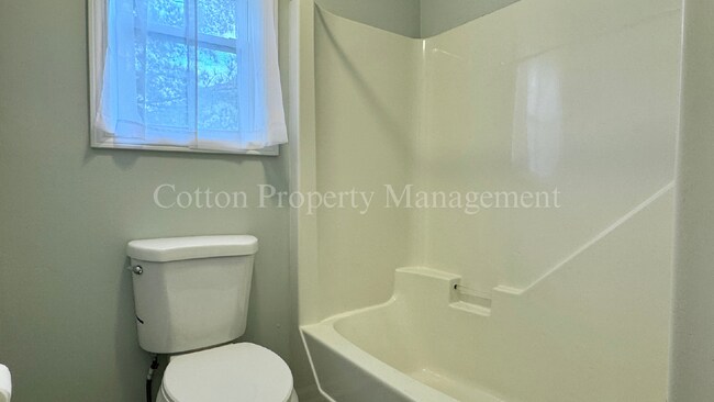 Building Photo - LEASING SPECIAL - Ask about our 1 month Re...