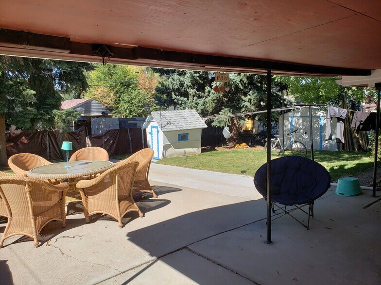 Shared Backyard - 675 Utica St