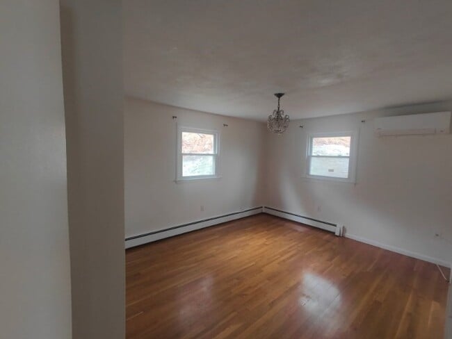 Building Photo - 619 Boylston St